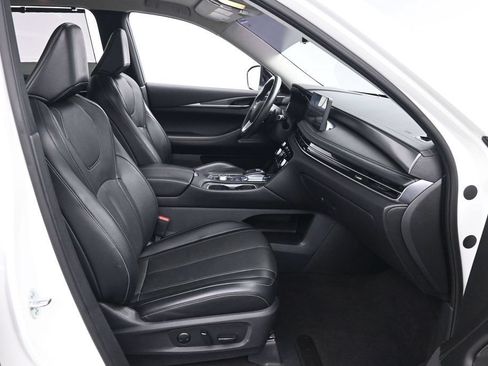 Used 2023 INFINITI QX60 Luxe FWD image 22