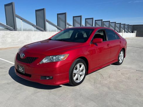 Used 2009 Toyota Camry SE FWD image 4