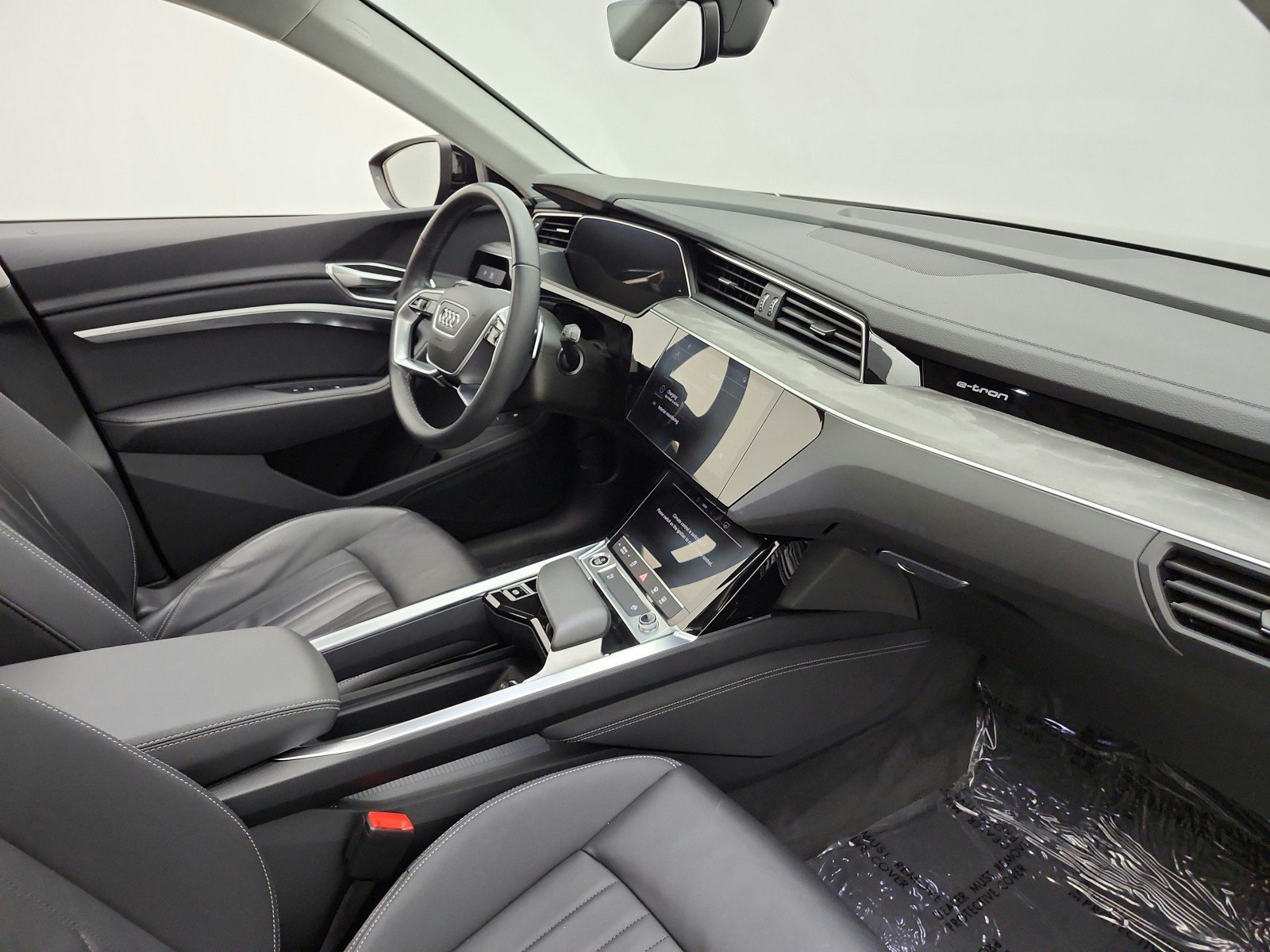 Used 2024 Audi Q8 e-tron Premium Plus AWD/4WD image 21