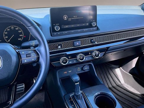 Used 2022 Honda Civic Sport image 6