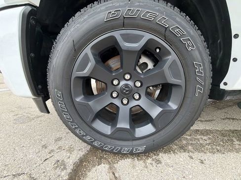 Used 2025 RAM 1500 Big Horn AWD/4WD image 36