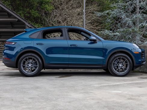 New 2026 Porsche Cayenne Coupe image 12