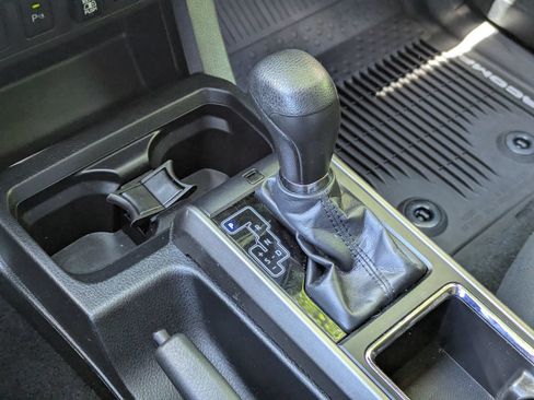 Used 2019 Toyota Tacoma SR5 RWD image 20