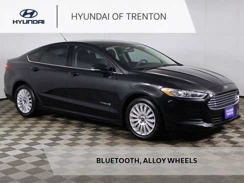 Used 2014 Ford Fusion SE image 1
