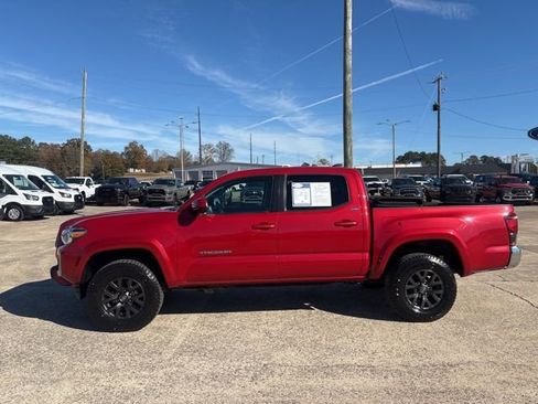 Used 2022 Toyota Tacoma SR5 image 5
