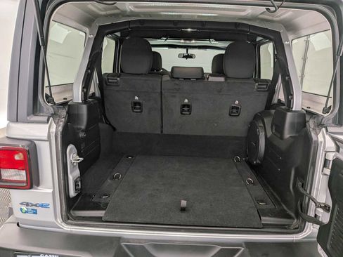 Used 2023 Jeep Wrangler Unlimited image 33