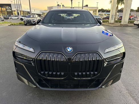 New 2026 BMW i7 xDrive60 w/ Executive Package image 8