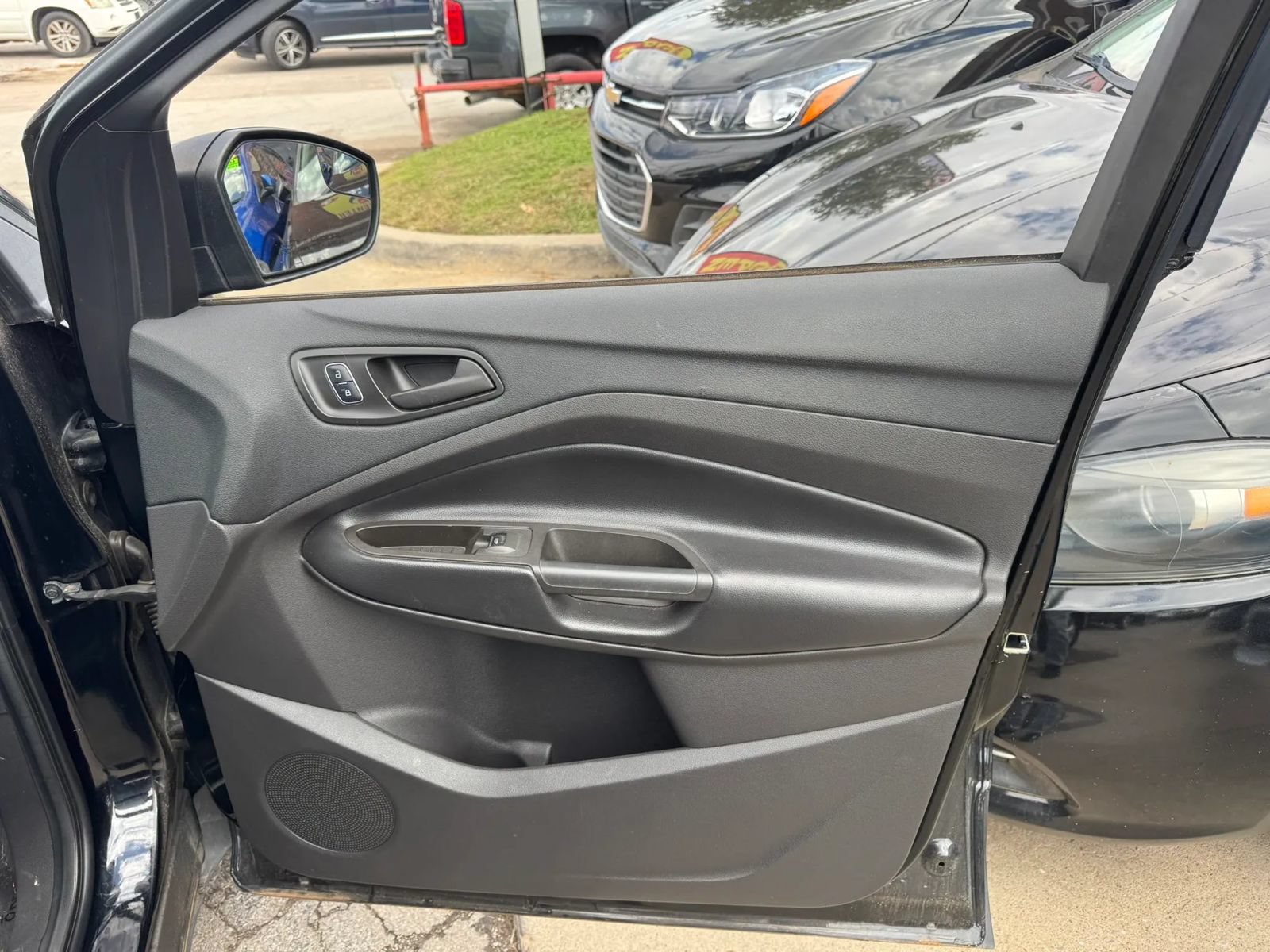 Used 2017 Ford Escape S FWD image 11