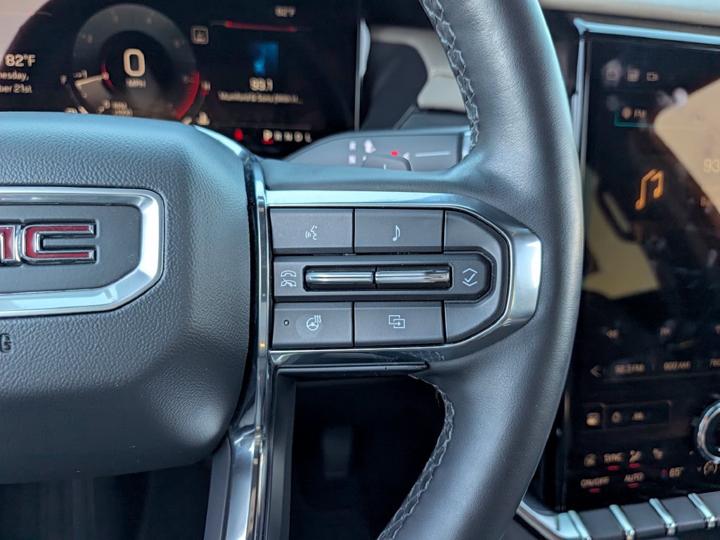 Used 2024 GMC Acadia Elevation FWD image 27