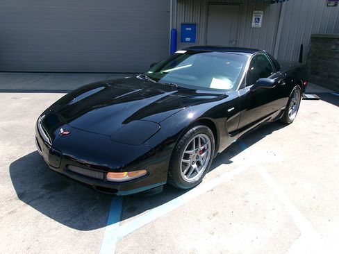 Used 2001 Chevrolet Corvette Z06 image 1