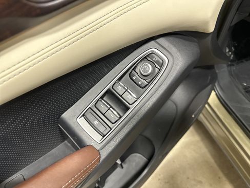 Used 2022 Subaru Ascent Touring AWD/4WD image 15