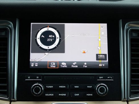 Used 2018 Porsche Macan image 27