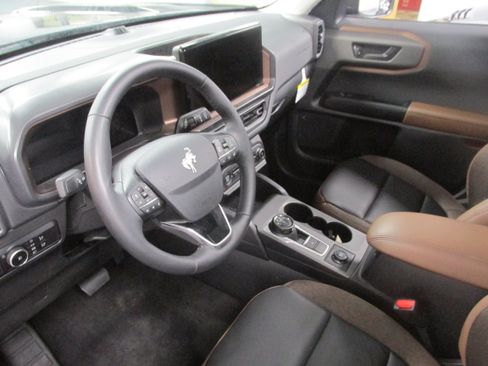 Used 2025 Ford Bronco Sport Outer Banks w/ Outer Banks Tech Package+ AWD/4WD image 23