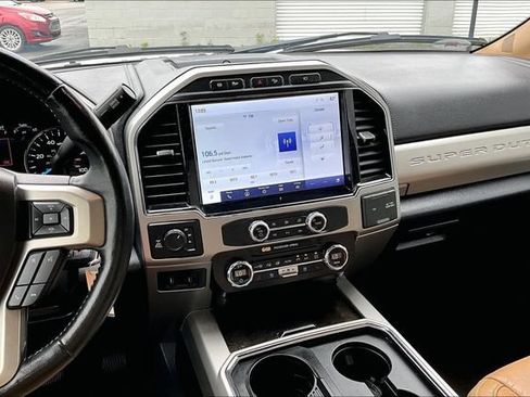 Used 2022 Ford F250 Lariat w/ Chrome Package AWD/4WD image 6