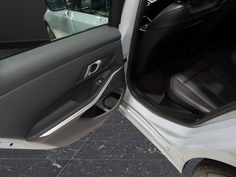 Used 2024 BMW 330i xDrive Sedan w/ Premium Package image 21