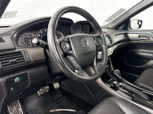 Used 2016 Honda Accord Sport image 4