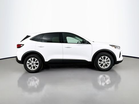 Used 2025 Ford Escape Active AWD/4WD image 8