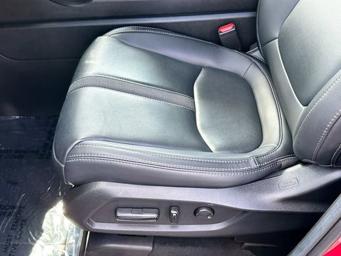 Used 2025 Honda Pilot EX-L image 18