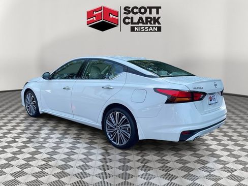 Used 2025 Nissan Altima 2.5 SL FWD image 4
