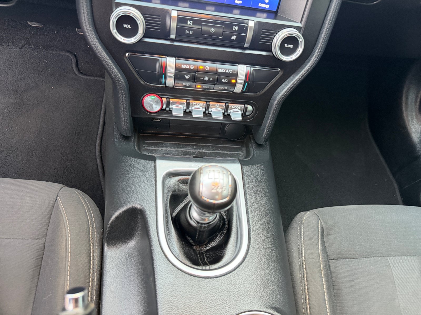 Used 2019 Ford Mustang GT w/ Equipment Group 301A RWD image 25