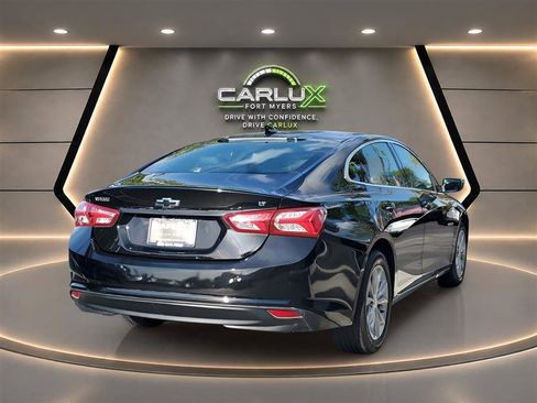 Used 2020 Chevrolet Malibu LT w/ Leather Package FWD image 6