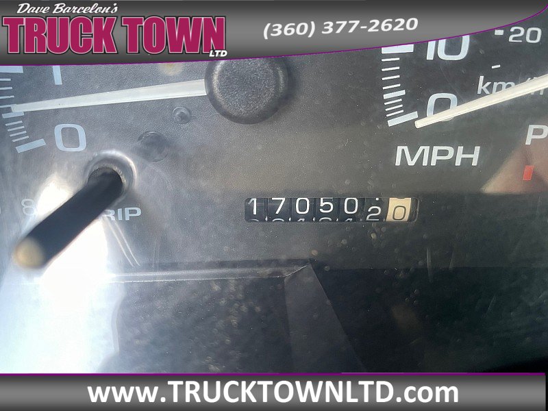 Used 1999 GMC Yukon Denali AWD/4WD image 17