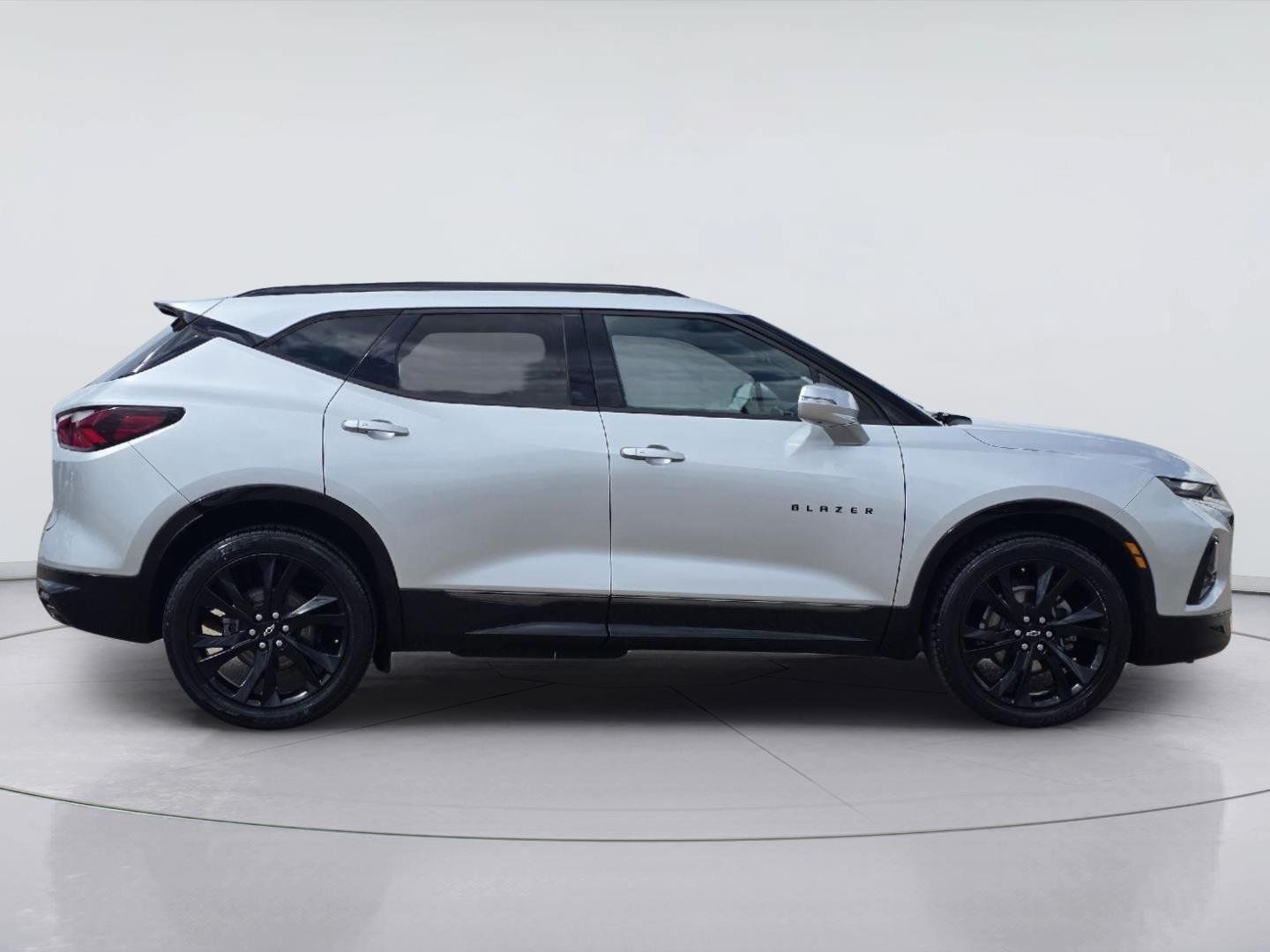 Used 2019 Chevrolet Blazer RS FWD image 4