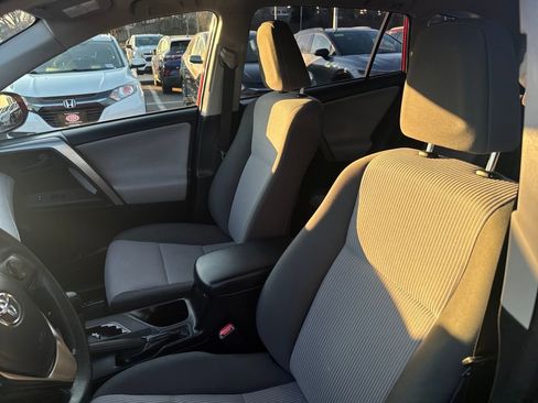 Used 2015 Toyota RAV4 LE image 15