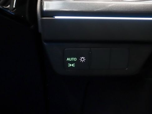 Used 2024 Audi Q4 e-tron Premium Plus image 24