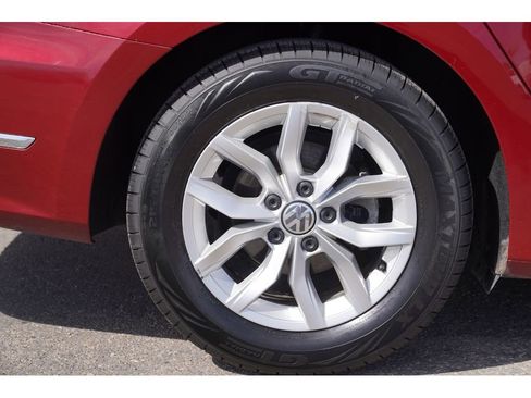 Used 2016 Volkswagen Passat 1.8T S image 6