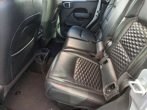Used 2022 Jeep Gladiator Sport AWD/4WD image 17