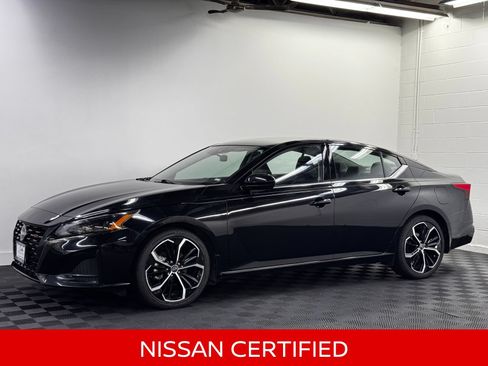 Certified 2024 Nissan Altima 2.5 SR FWD image 1