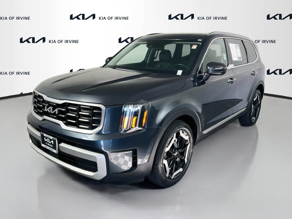 Certified 2024 Kia Telluride S w/ S Sunroof Package AWD/4WD image 4