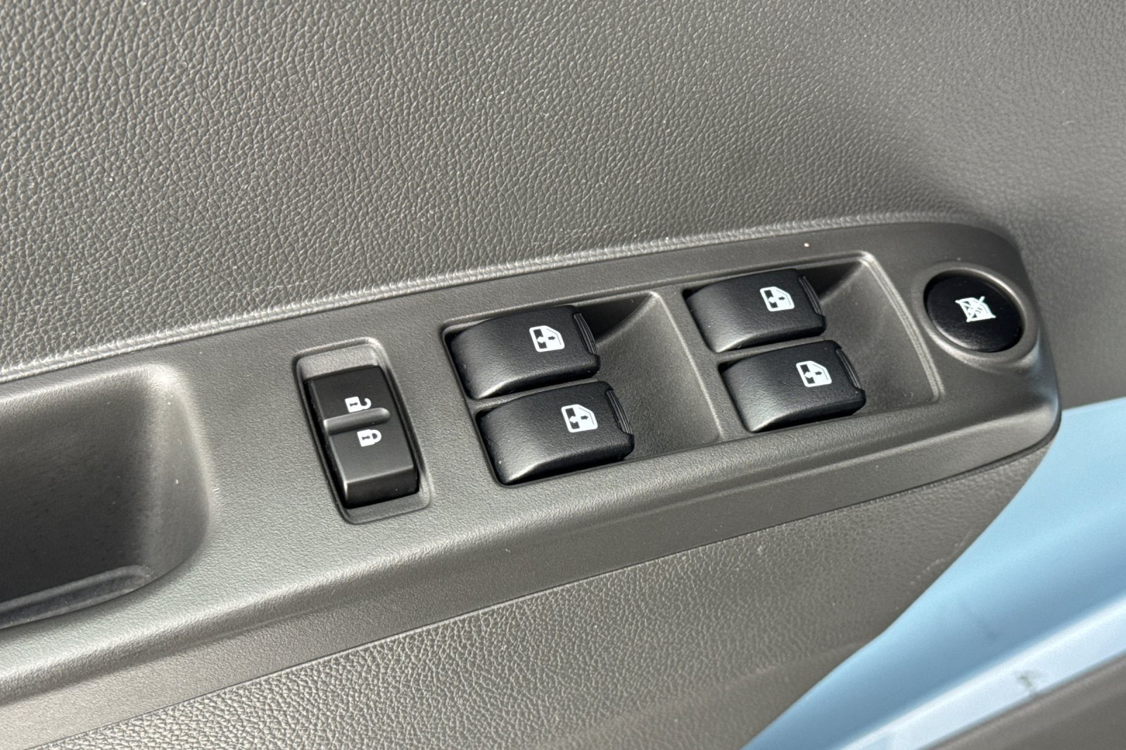 Used 2014 Chevrolet Spark LT FWD image 13