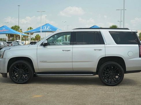 Used 2020 GMC Yukon SLT w/ Open Road Package AWD/4WD image 3