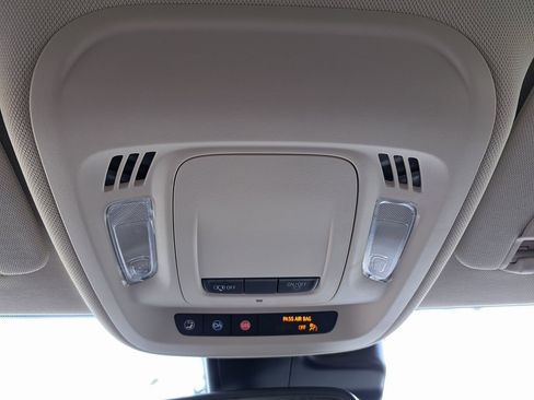 Used 2022 Buick Envision Preferred image 21