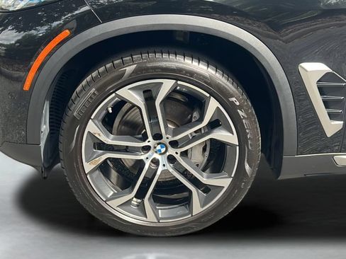 Used 2025 BMW X5 xDrive40i w/ Parking Assistance Package AWD/4WD image 10