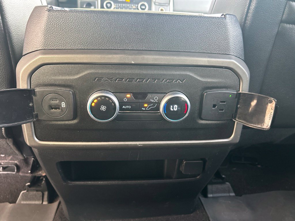 Used 2021 Ford Expedition XLT RWD image 16