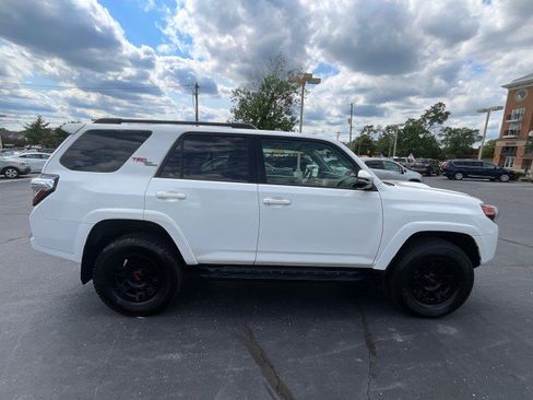Used 2022 Toyota 4Runner TRD Off-Road Premium w/ TRD Black Wheel Package (TMS) AWD/4WD image 8