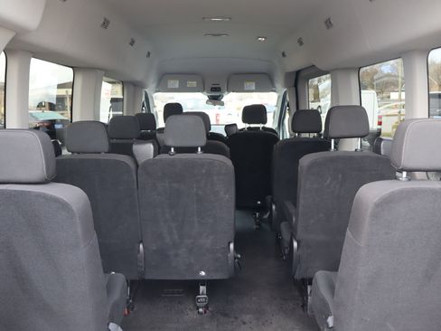 Used 2023 Ford Transit 350 XLT image 7