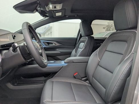 New 2026 Chevrolet Equinox EV LT image 11