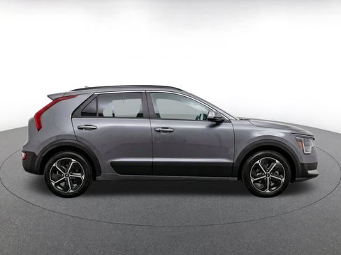 Used 2026 Kia Niro LX FWD image 10