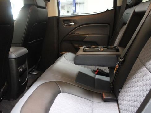 Used 2022 Chevrolet Colorado Z71 image 24