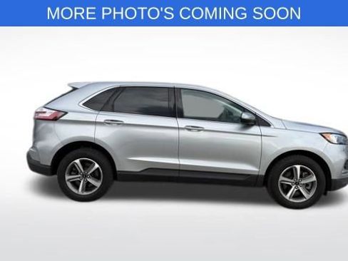Used 2024 Ford Edge SEL w/ Convenience Package image 3