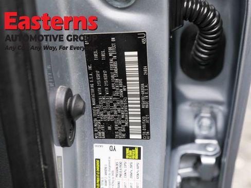 Used 2024 Toyota Corolla Cross LE image 34