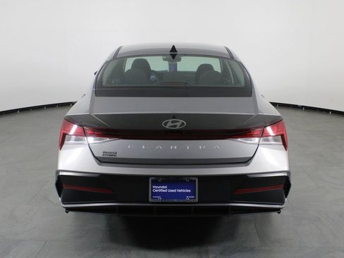 Certified 2024 Hyundai Elantra SEL w/ Convenience Package FWD image 11