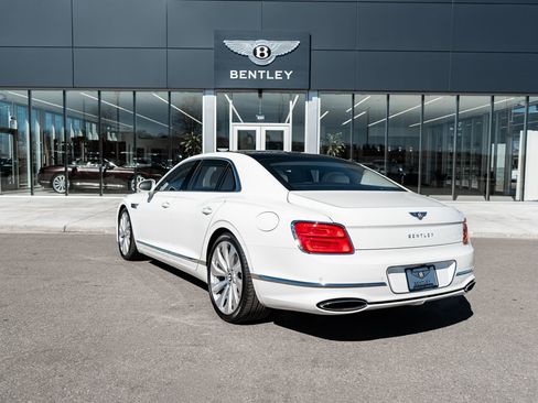 New 2026 Bentley Flying Spur Plug-In Hybrid image 2