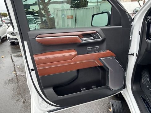 Used 2023 GMC Sierra 1500 Denali Ultimate image 12