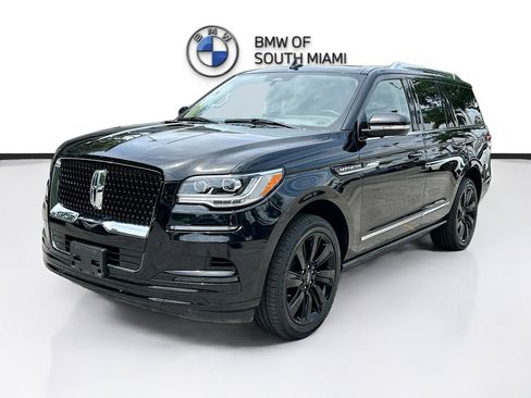 Used 2024 Lincoln Navigator Reserve w/ Monochromatic Package AWD/4WD image 3