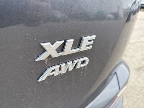 Used 2018 Toyota RAV4 XLE w/ Plus Extra Value Package image 9